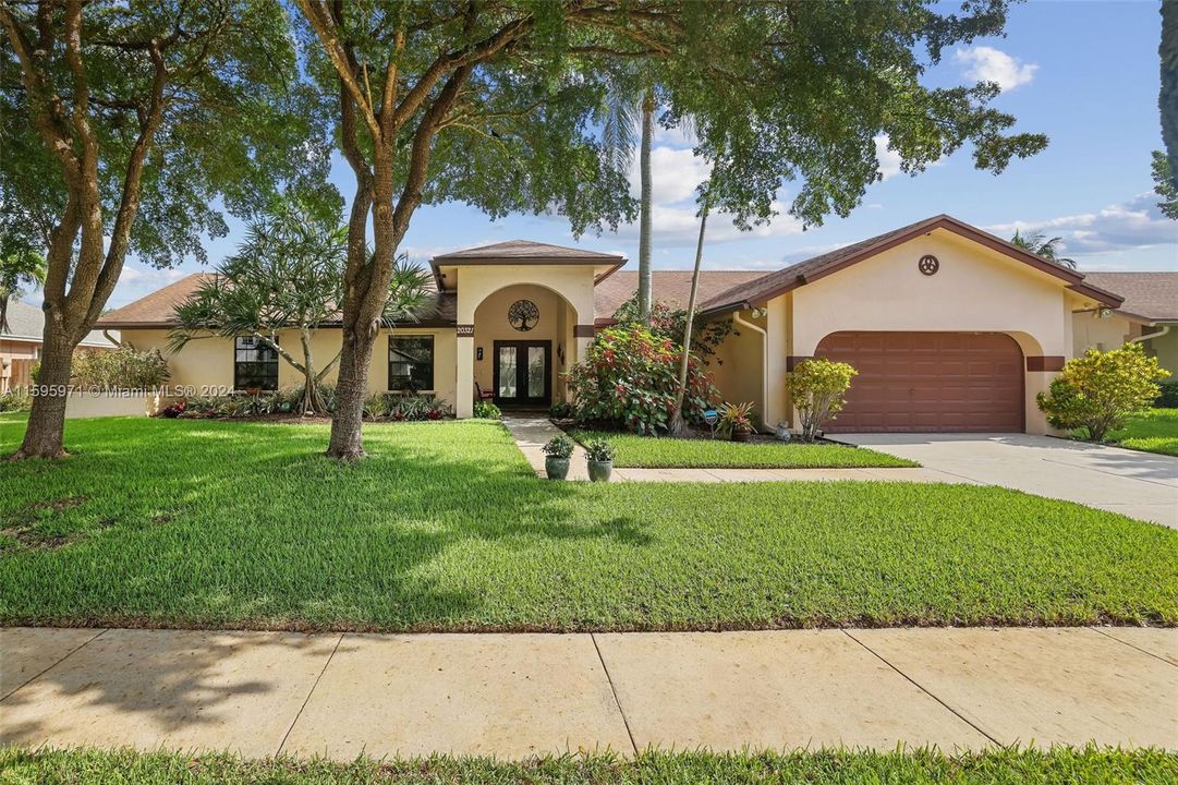 Active With Contract: $749,000 (3 beds, 2 baths, 2164 Square Feet)