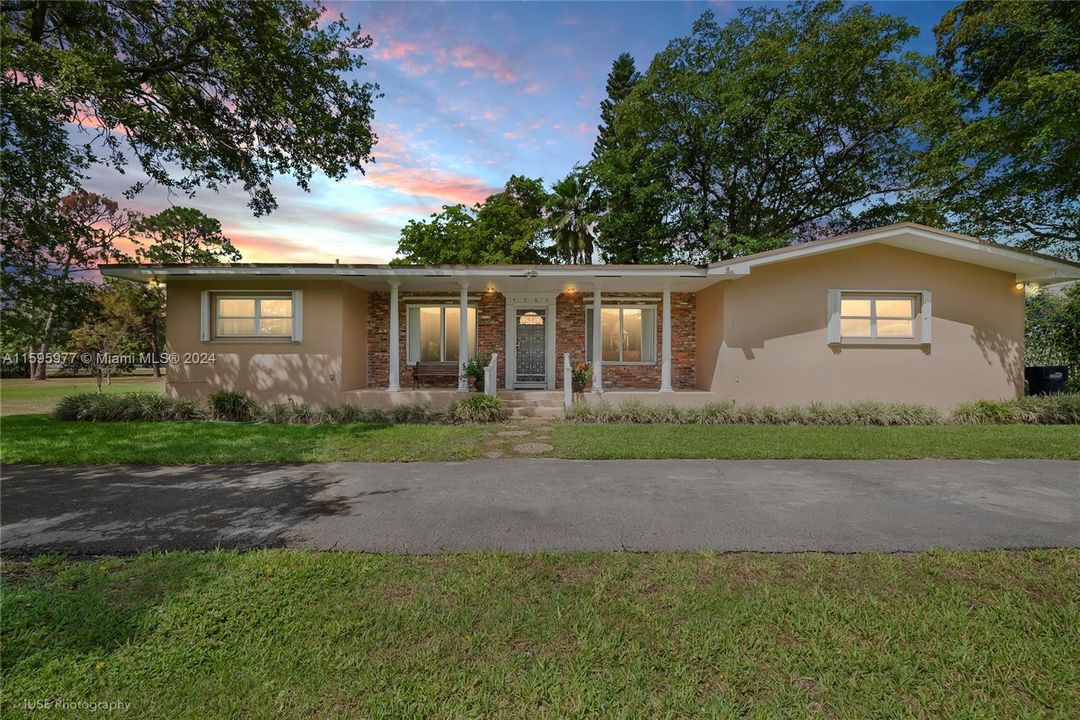 For Sale: $1,200,000 (3 beds, 2 baths, 1790 Square Feet)