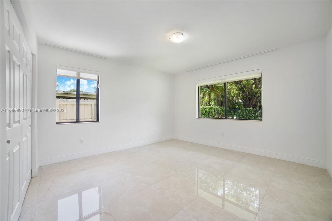 Active With Contract: $7,500 (4 beds, 2 baths, 1898 Square Feet)