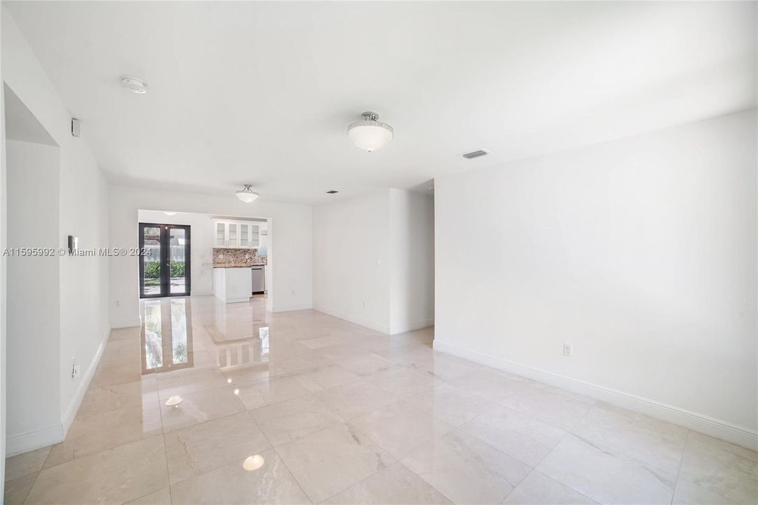 Active With Contract: $7,500 (4 beds, 2 baths, 1898 Square Feet)