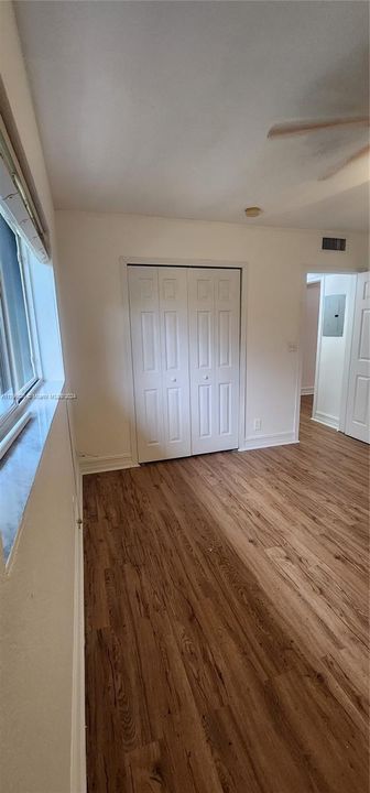 For Sale: $225,000 (1 beds, 1 baths, 585 Square Feet)