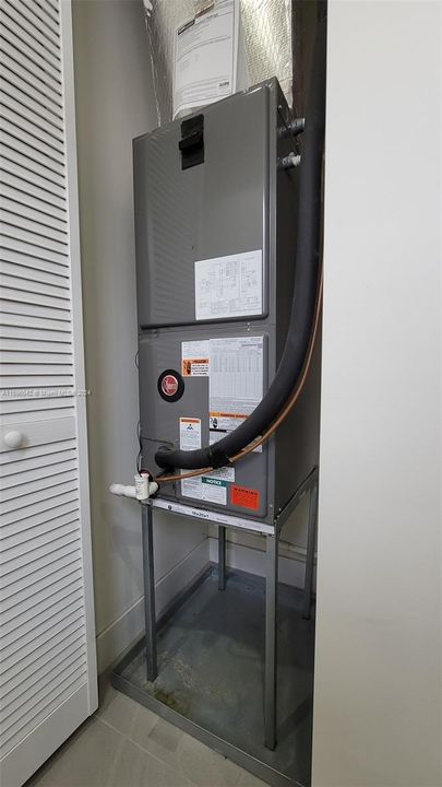 Недавно арендовано: $2,050 (1 спален, 1 ванн, 2464 Квадратных фут)