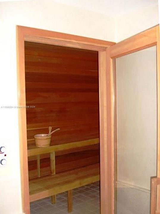 Recently Rented: $5,900 (2 beds, 2 baths, 1460 Square Feet)