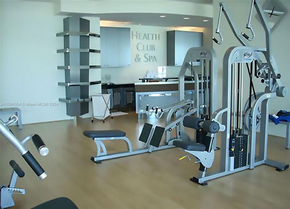 Recently Rented: $5,900 (2 beds, 2 baths, 1460 Square Feet)