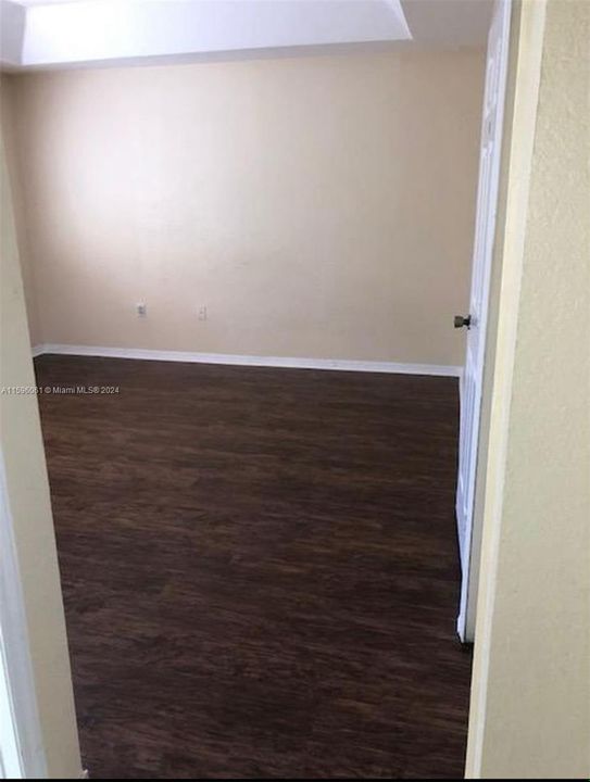 Active With Contract: $2,950 (3 beds, 2 baths, 1705 Square Feet)