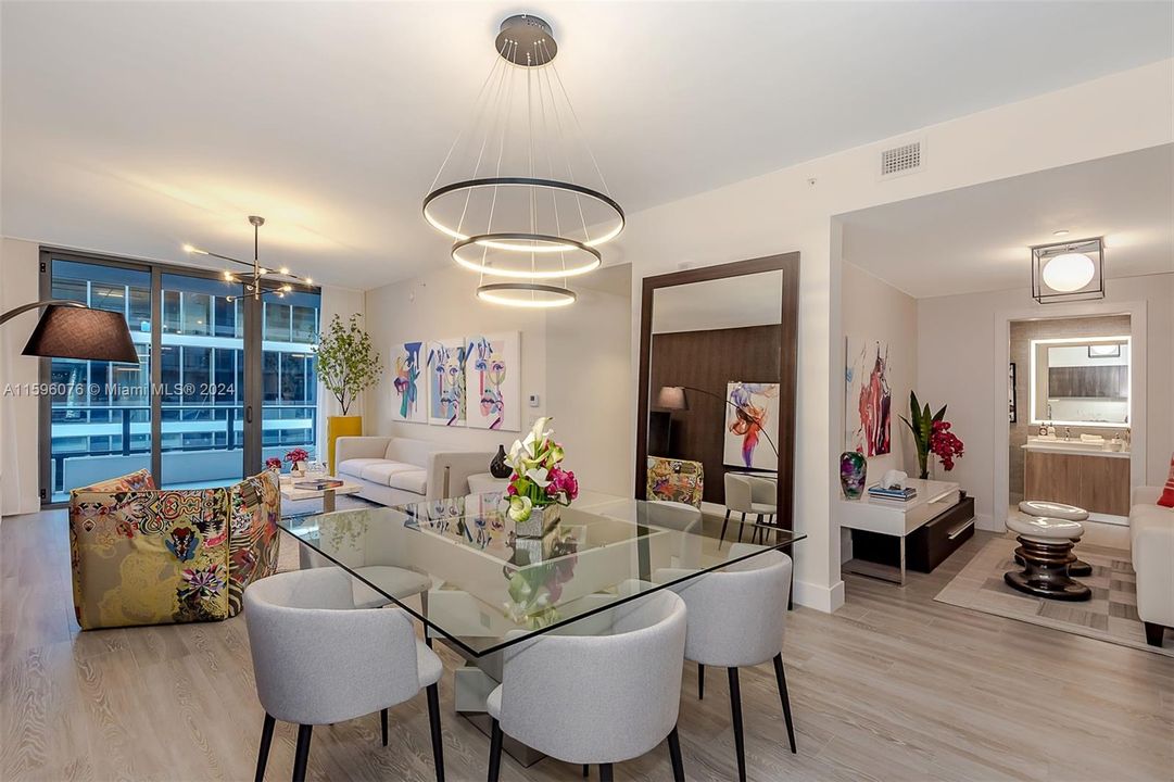 Active With Contract: $3,700 (1 beds, 2 baths, 855 Square Feet)