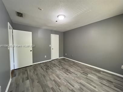 For Sale: $195,000 (2 beds, 1 baths, 758 Square Feet)