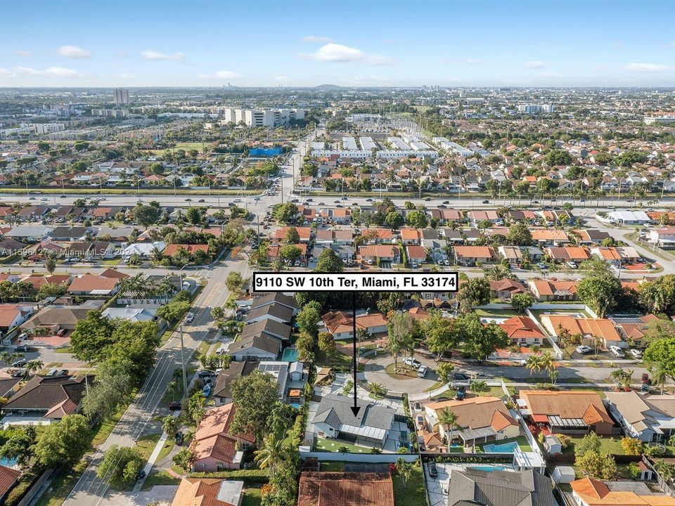 For Sale: $1,500,000 (4 beds, 2 baths, 1814 Square Feet)