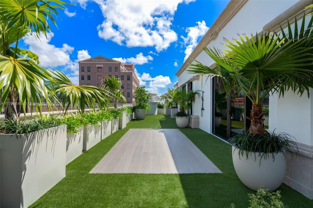 En Venta: $8,450,000 (4 camas, 4 baños, 4970 Pies cuadrados)