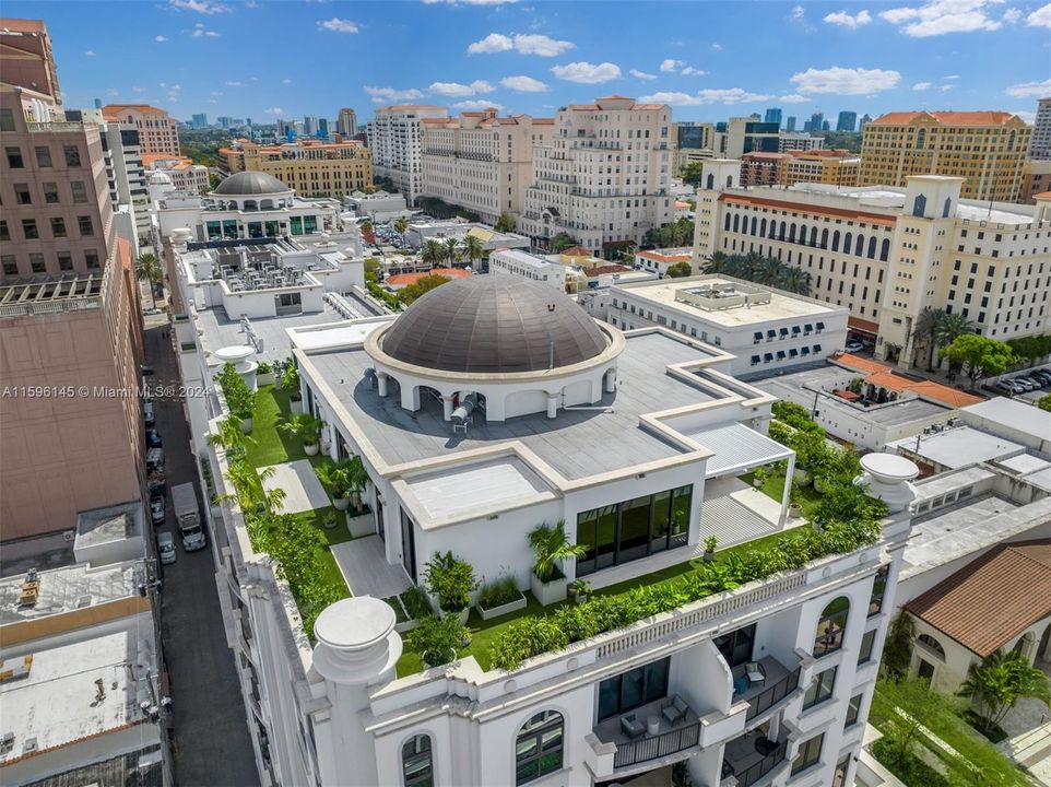 Aerial View of Penthouse and 5,000 of terraces.