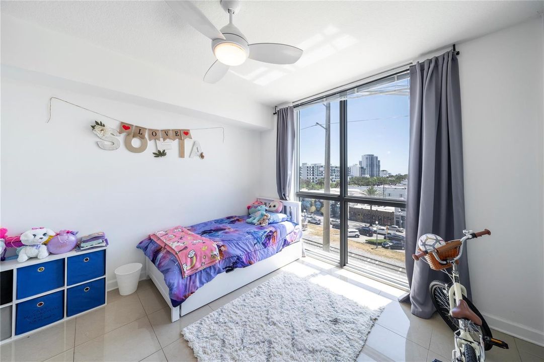2 wth in-suite full bathroom