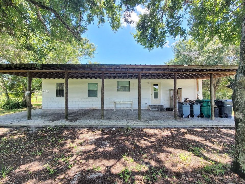 Active With Contract: $349,000 (3 beds, 2 baths, 1296 Square Feet)