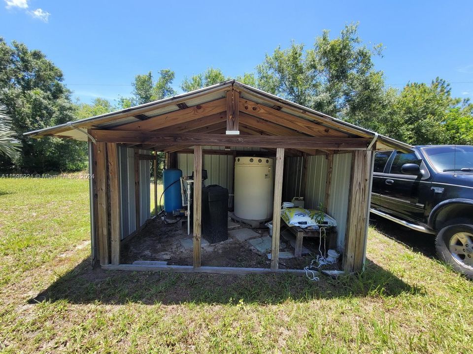 Active With Contract: $349,000 (3 beds, 2 baths, 1296 Square Feet)