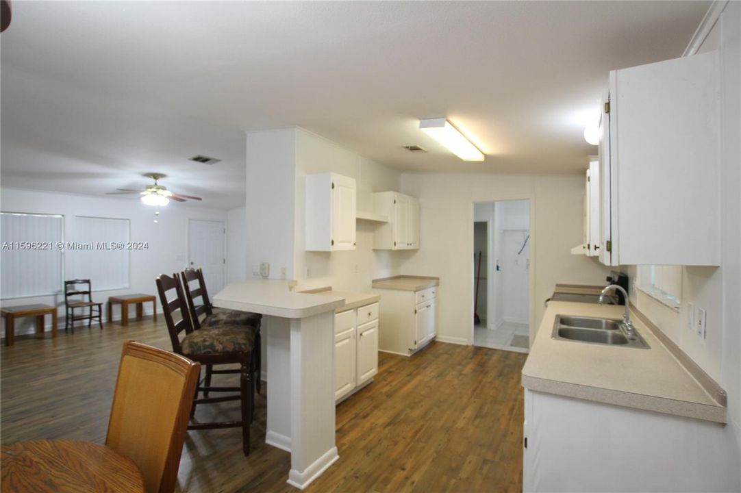 Active With Contract: $349,000 (3 beds, 2 baths, 1296 Square Feet)