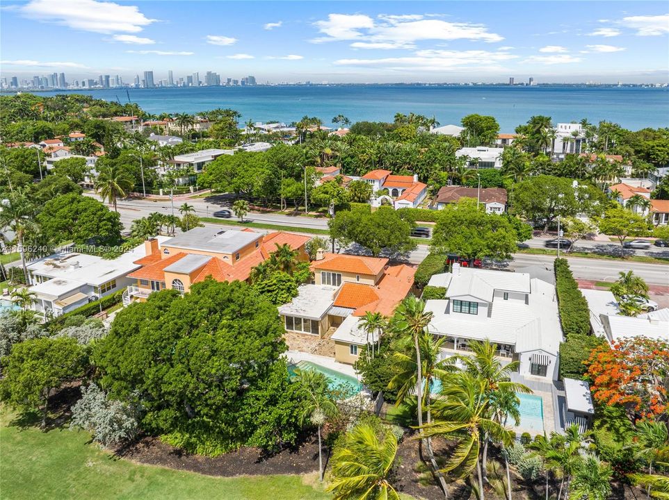 Recently Sold: $1,995,000 (4 beds, 3 baths, 2442 Square Feet)