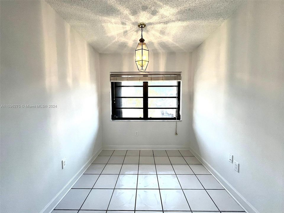 Vendido Recientemente: $428,000 (3 camas, 2 baños, 1404 Pies cuadrados)