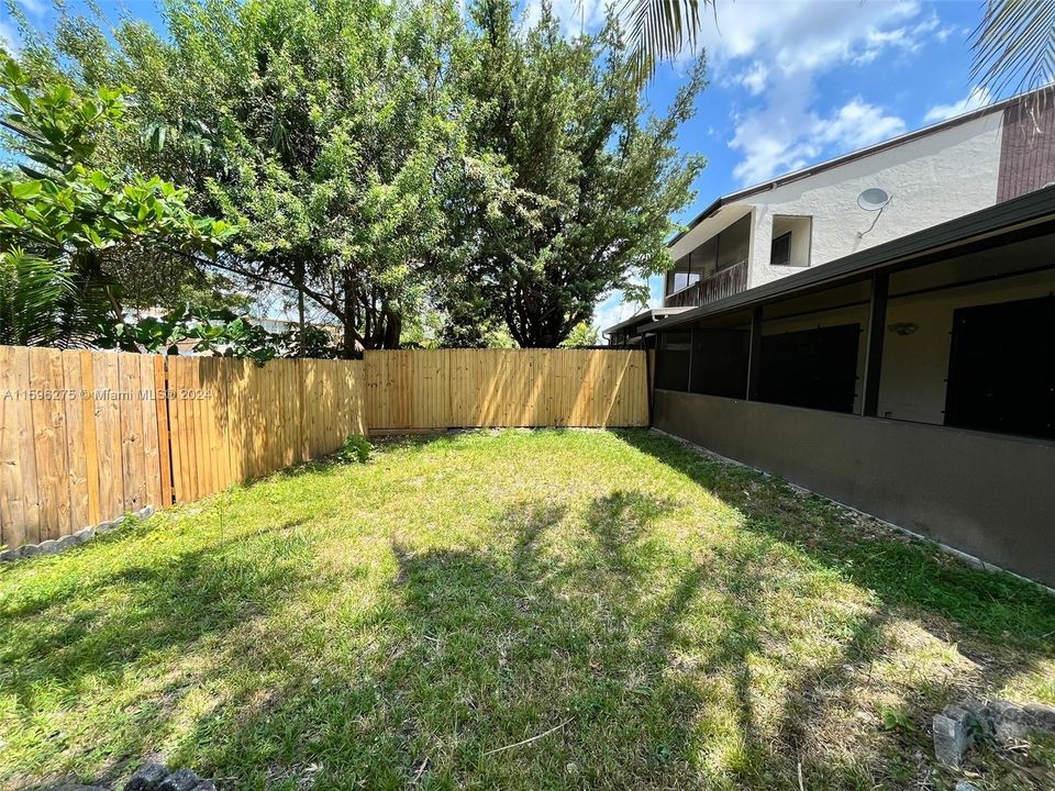 Recently Sold: $428,000 (3 beds, 2 baths, 1404 Square Feet)