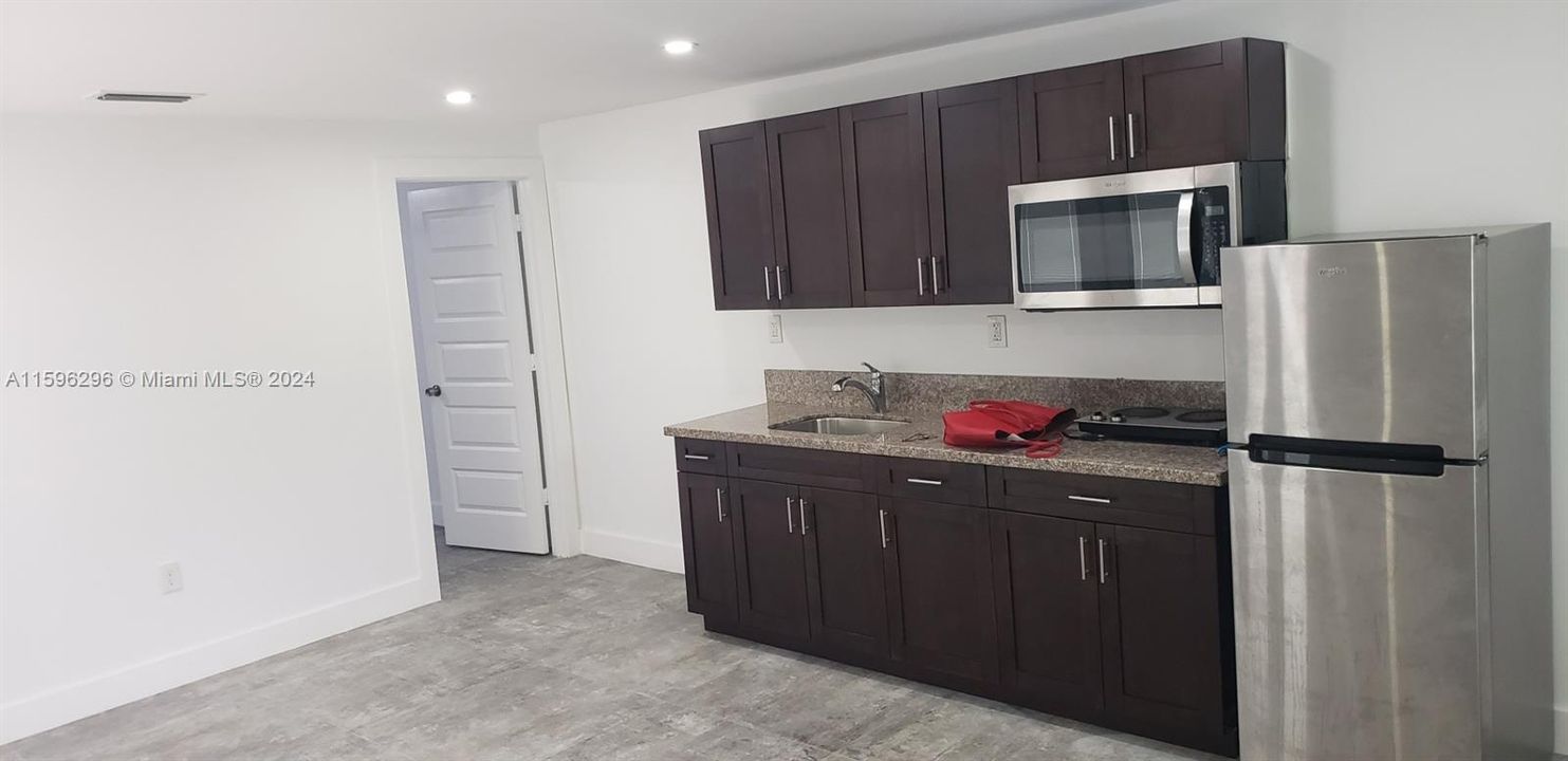 For Rent: $1,800 (1 beds, 1 baths, 0 Square Feet)