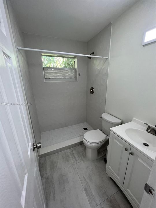 Recientemente alquilado: $2,200 (2 camas, 1 baños, 931 Pies cuadrados)