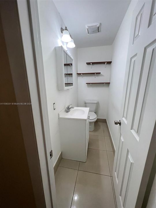 Recientemente alquilado: $2,200 (2 camas, 1 baños, 931 Pies cuadrados)