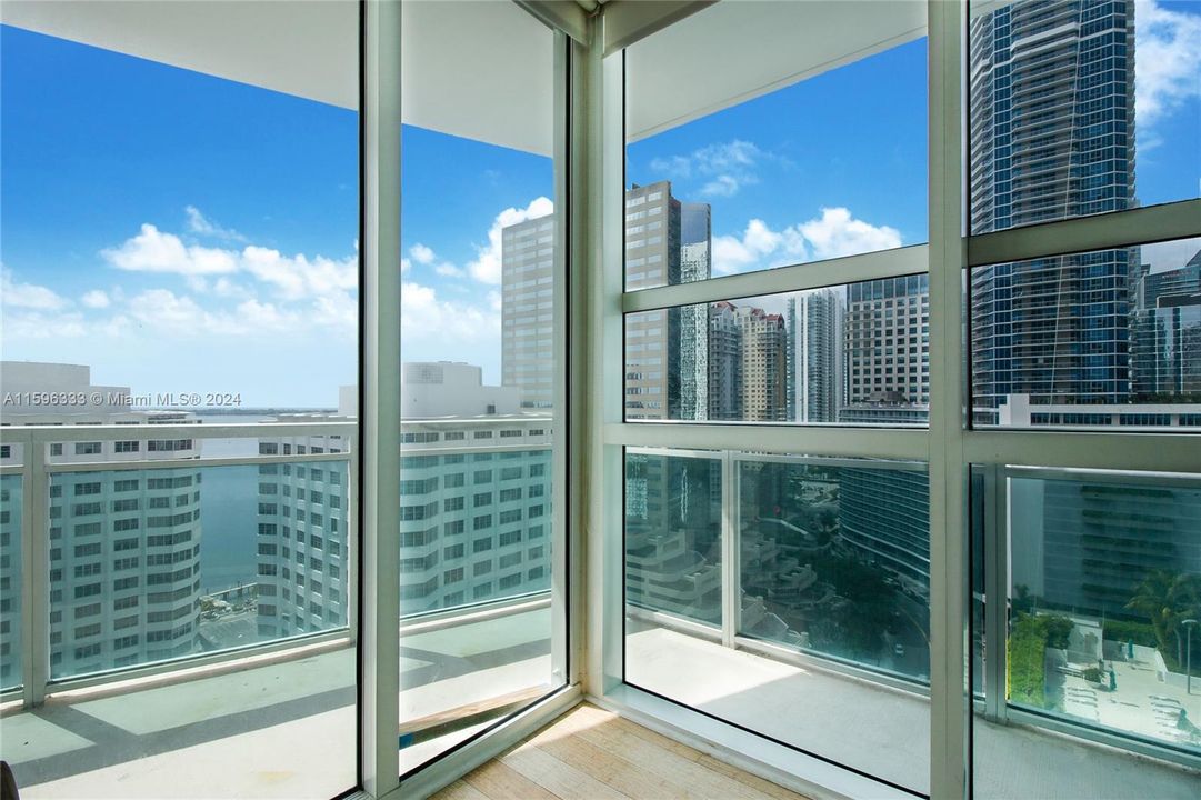 Recently Rented: $5,500 (2 beds, 2 baths, 1278 Square Feet)