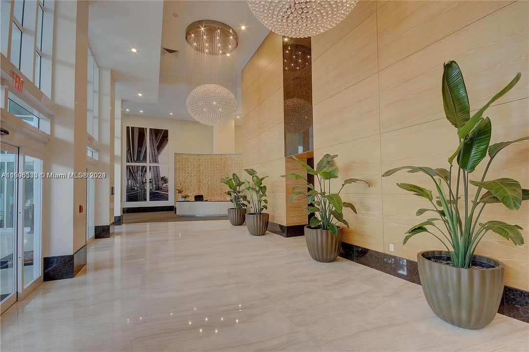 Recently Rented: $5,500 (2 beds, 2 baths, 1278 Square Feet)