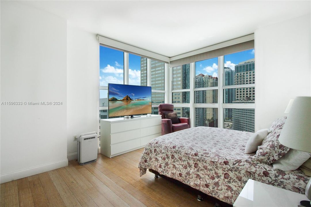 Recently Rented: $5,500 (2 beds, 2 baths, 1278 Square Feet)