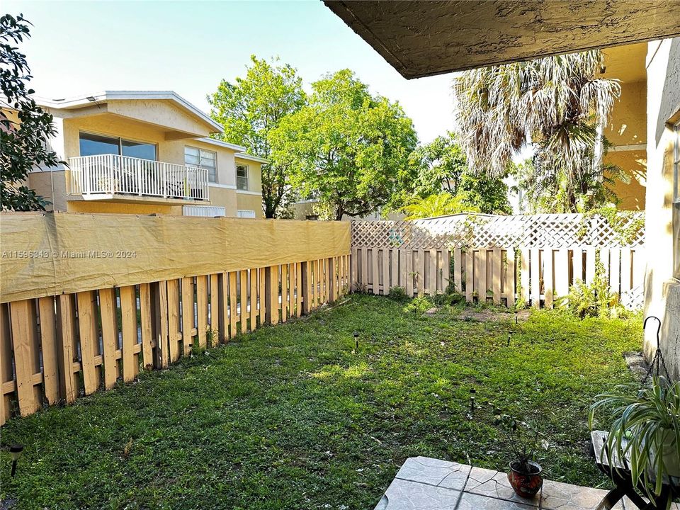 Recently Rented: $2,300 (2 beds, 2 baths, 1060 Square Feet)