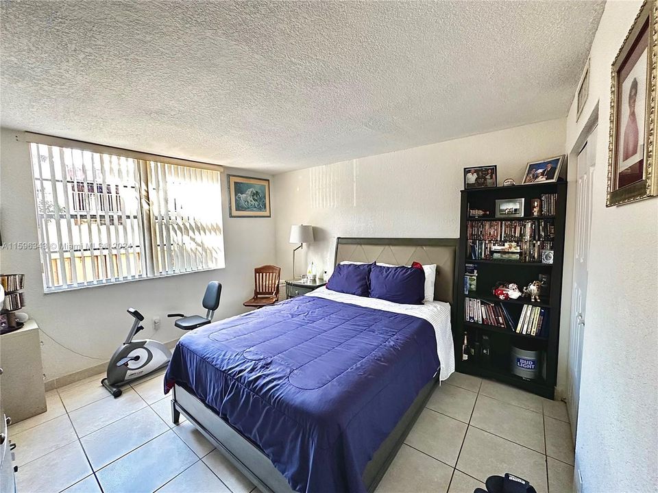 Recently Rented: $2,300 (2 beds, 2 baths, 1060 Square Feet)