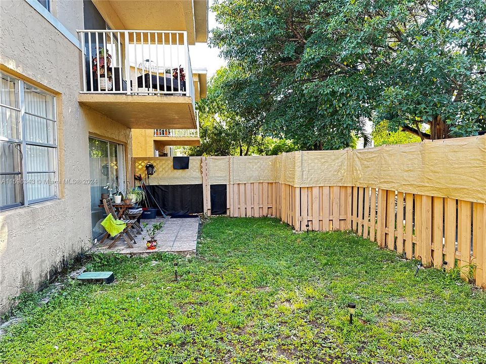 Recently Rented: $2,300 (2 beds, 2 baths, 1060 Square Feet)