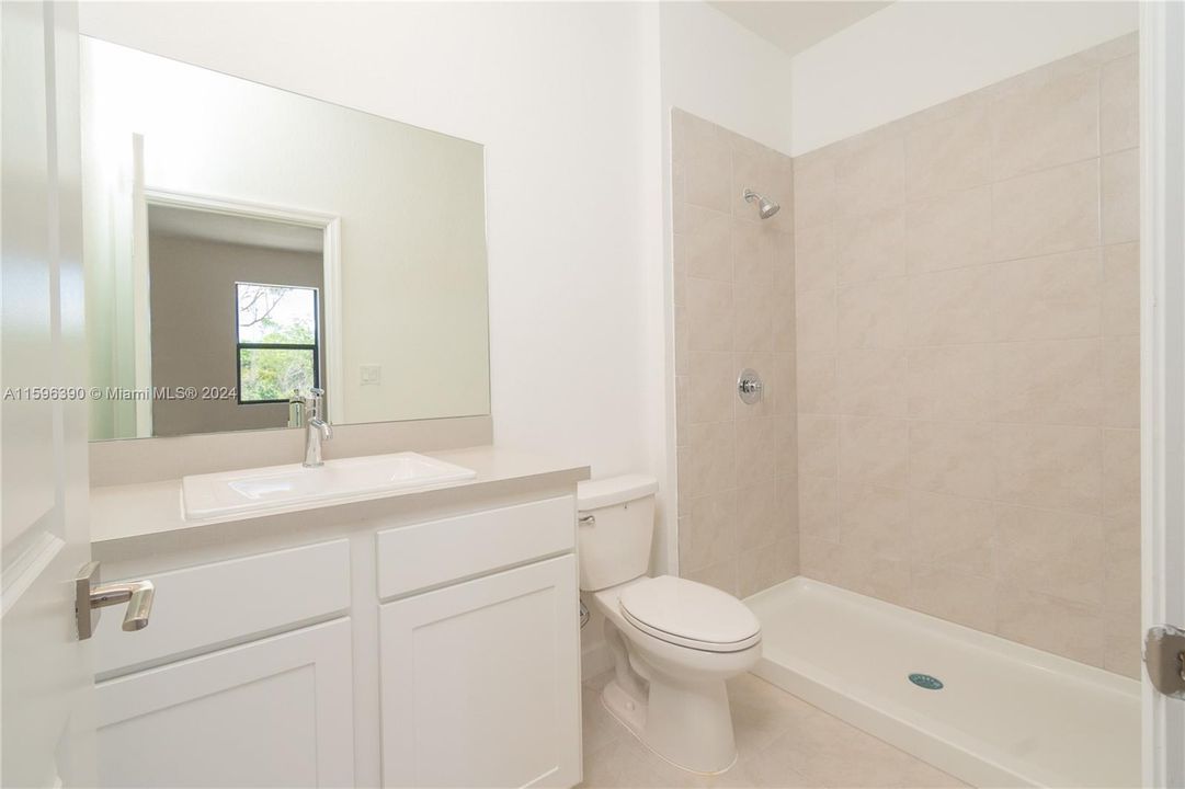 Active With Contract: $2,650 (3 beds, 2 baths, 1488 Square Feet)