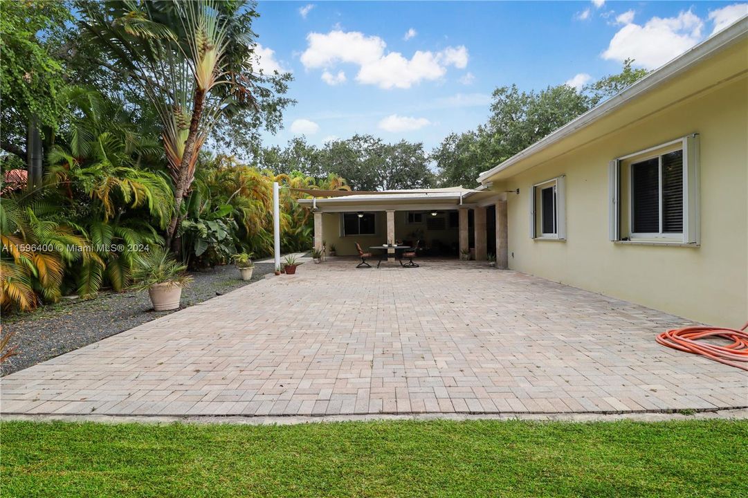 For Sale: $3,000,000 (4 beds, 4 baths, 4174 Square Feet)