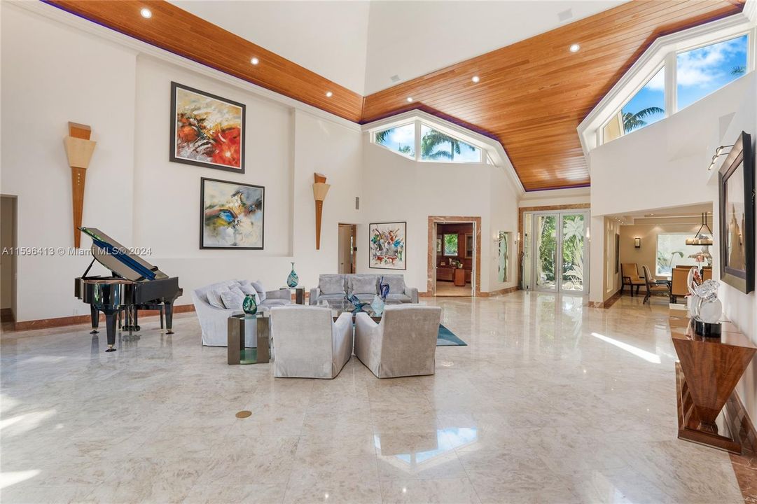 For Sale: $5,800,000 (5 beds, 4 baths, 6680 Square Feet)