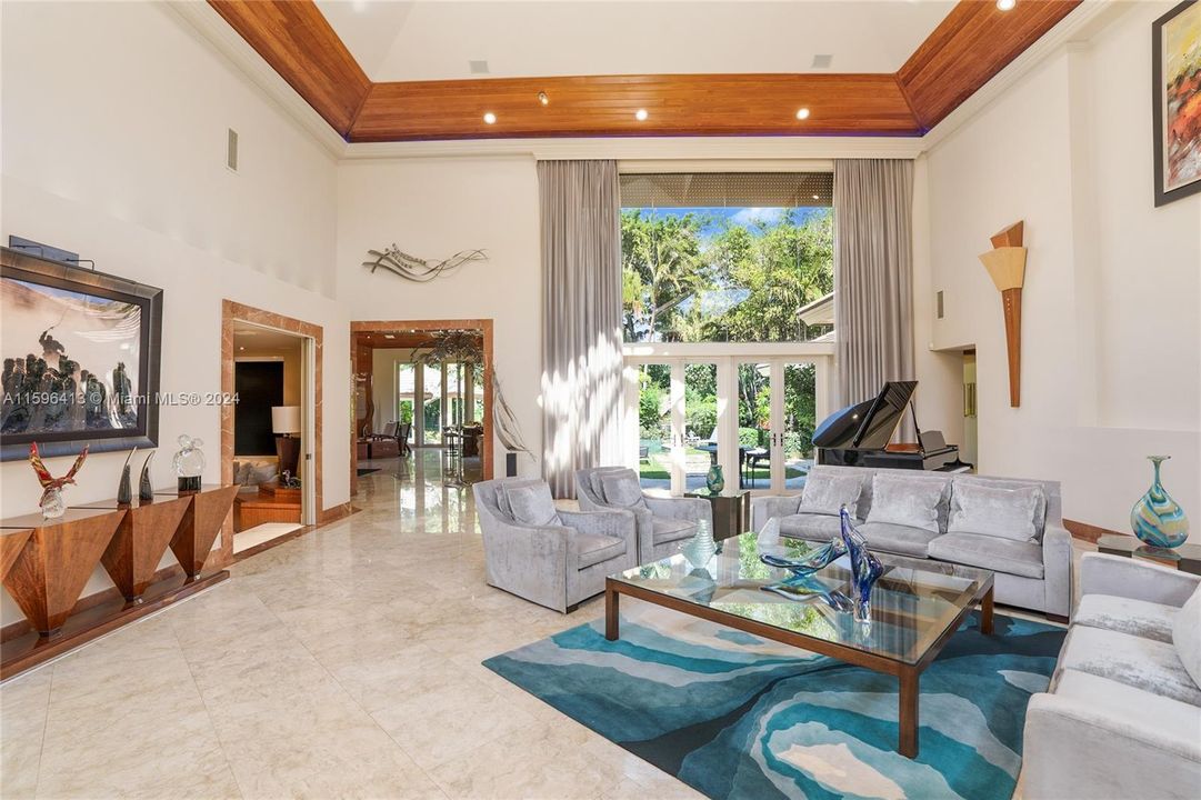 For Sale: $5,800,000 (5 beds, 4 baths, 6680 Square Feet)