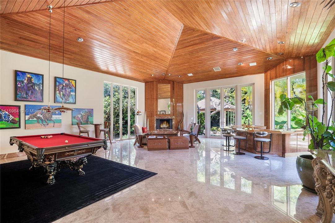 For Sale: $5,800,000 (5 beds, 4 baths, 6680 Square Feet)