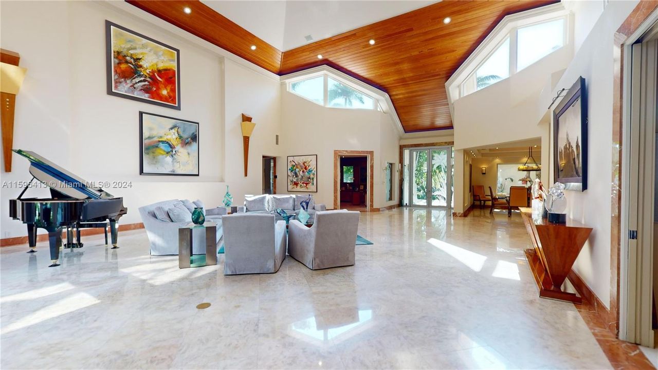 For Sale: $5,800,000 (5 beds, 4 baths, 6680 Square Feet)