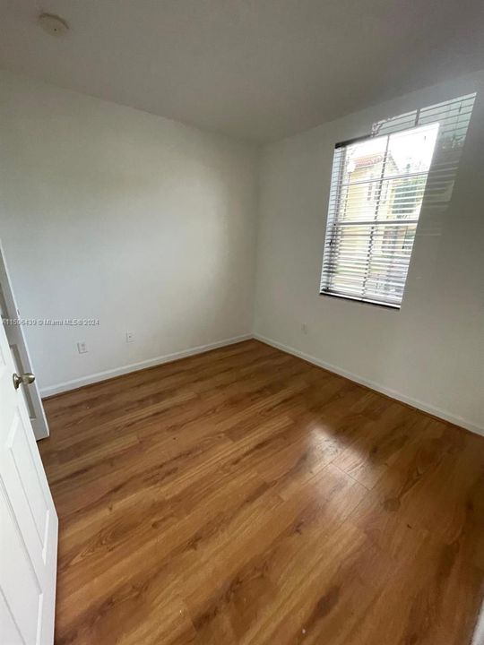 Active With Contract: $2,350 (3 beds, 2 baths, 1062 Square Feet)