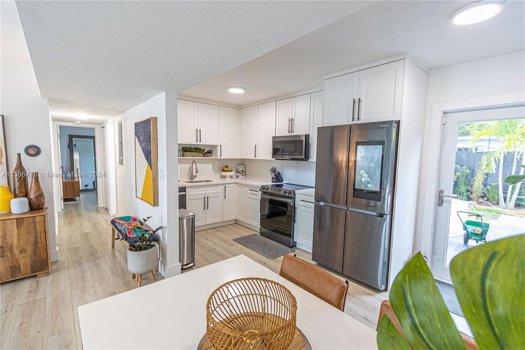 Recently Rented: $3,500 (3 beds, 2 baths, 1186 Square Feet)