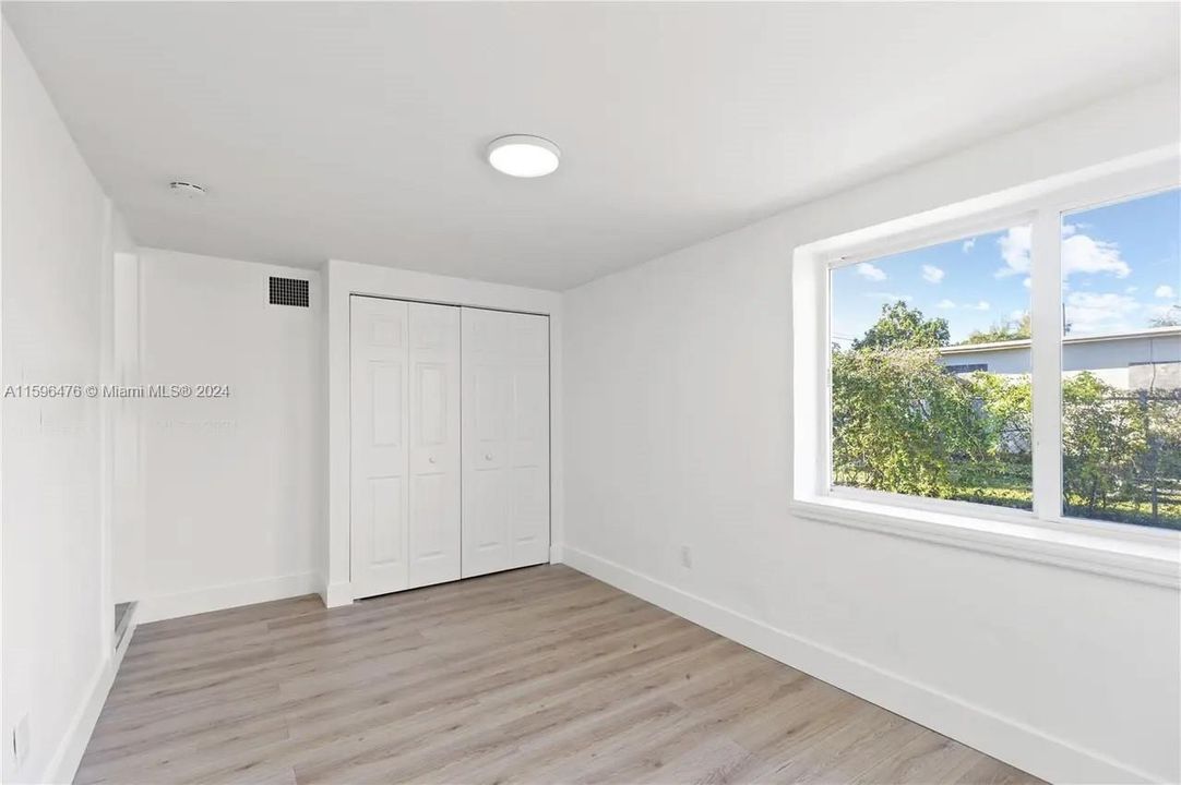 Recently Rented: $3,500 (3 beds, 2 baths, 1186 Square Feet)