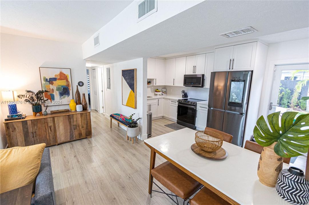 Recently Rented: $3,500 (3 beds, 2 baths, 1186 Square Feet)