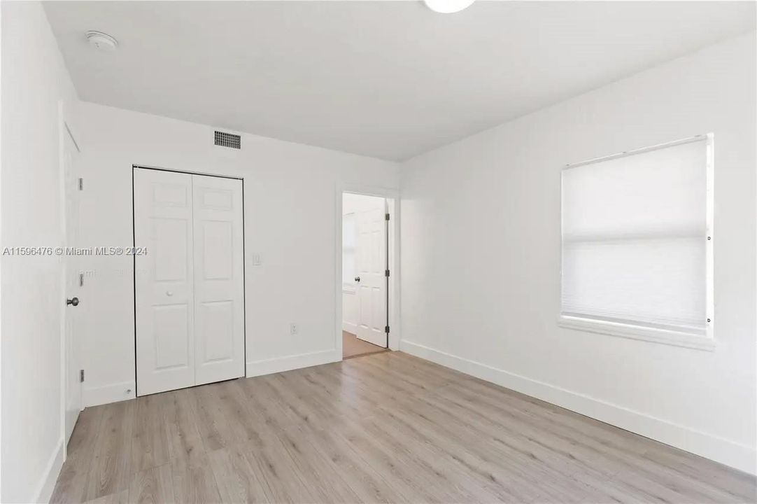 Recently Rented: $3,500 (3 beds, 2 baths, 1186 Square Feet)