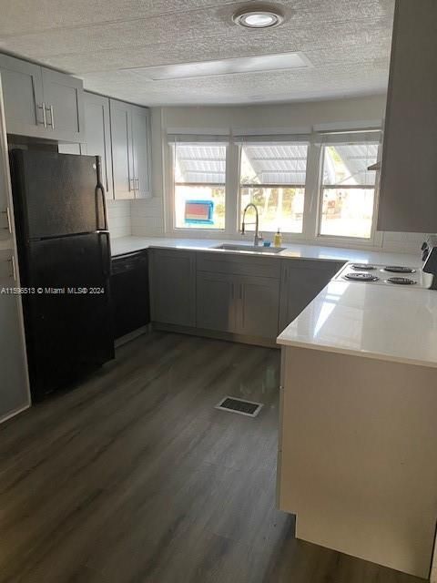 For Sale: $92,500 (2 beds, 2 baths, 1200 Square Feet)