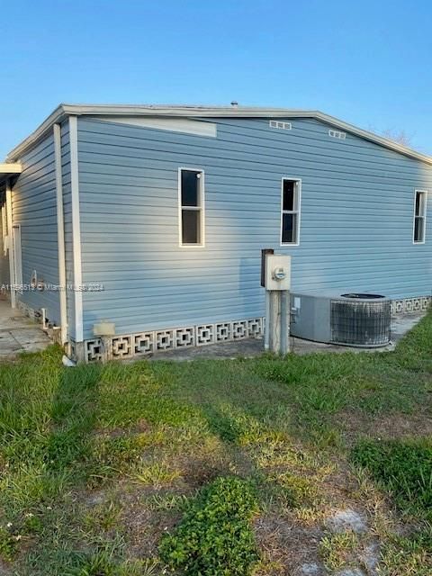 For Sale: $92,500 (2 beds, 2 baths, 1200 Square Feet)