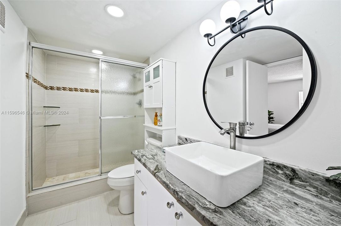 For Sale: $334,900 (2 beds, 2 baths, 1106 Square Feet)