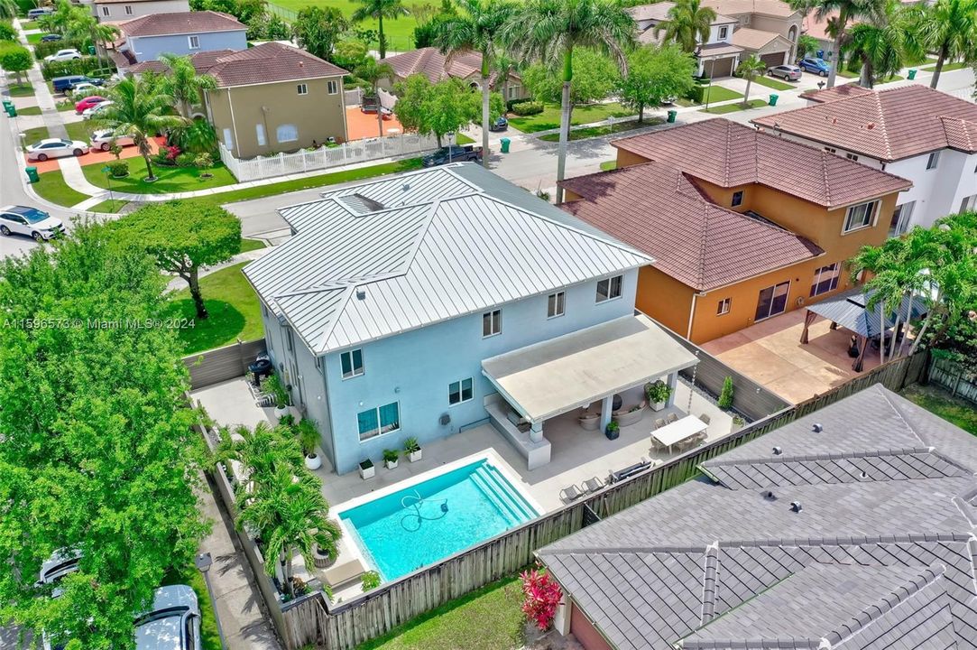 En Venta: $1,575,000 (5 camas, 3 baños, 3283 Pies cuadrados)