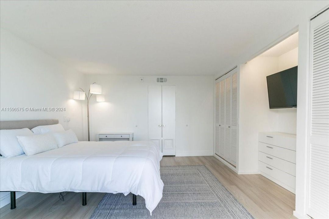 Vendido Recientemente: $369,000 (1 camas, 1 baños, 1042 Pies cuadrados)