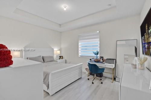 Recently Sold: $525,000 (3 beds, 2 baths, 1650 Square Feet)