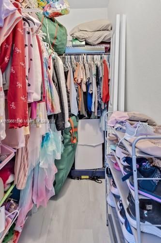 Recently Sold: $525,000 (3 beds, 2 baths, 1650 Square Feet)