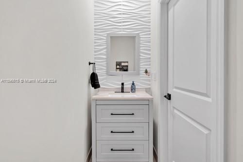 Recently Sold: $525,000 (3 beds, 2 baths, 1650 Square Feet)