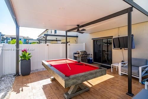 Recently Sold: $525,000 (3 beds, 2 baths, 1650 Square Feet)